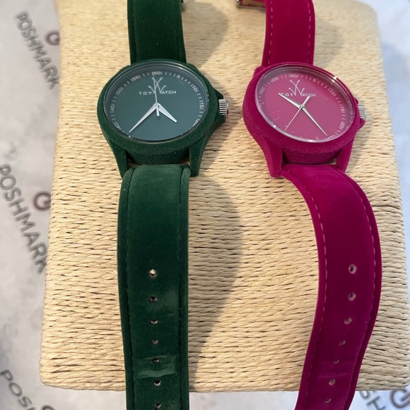 TOYWATCH NWOT AUTHENTIC VINTAGE TWO VELVET GREEN & PINK GENUINE LEATHER WATCHES - Picture 12 of 14